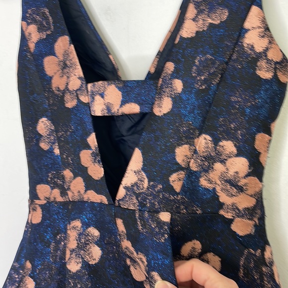 Betsey Johnson jacquard metallic floral cocktail dress - Picture 9 of 14